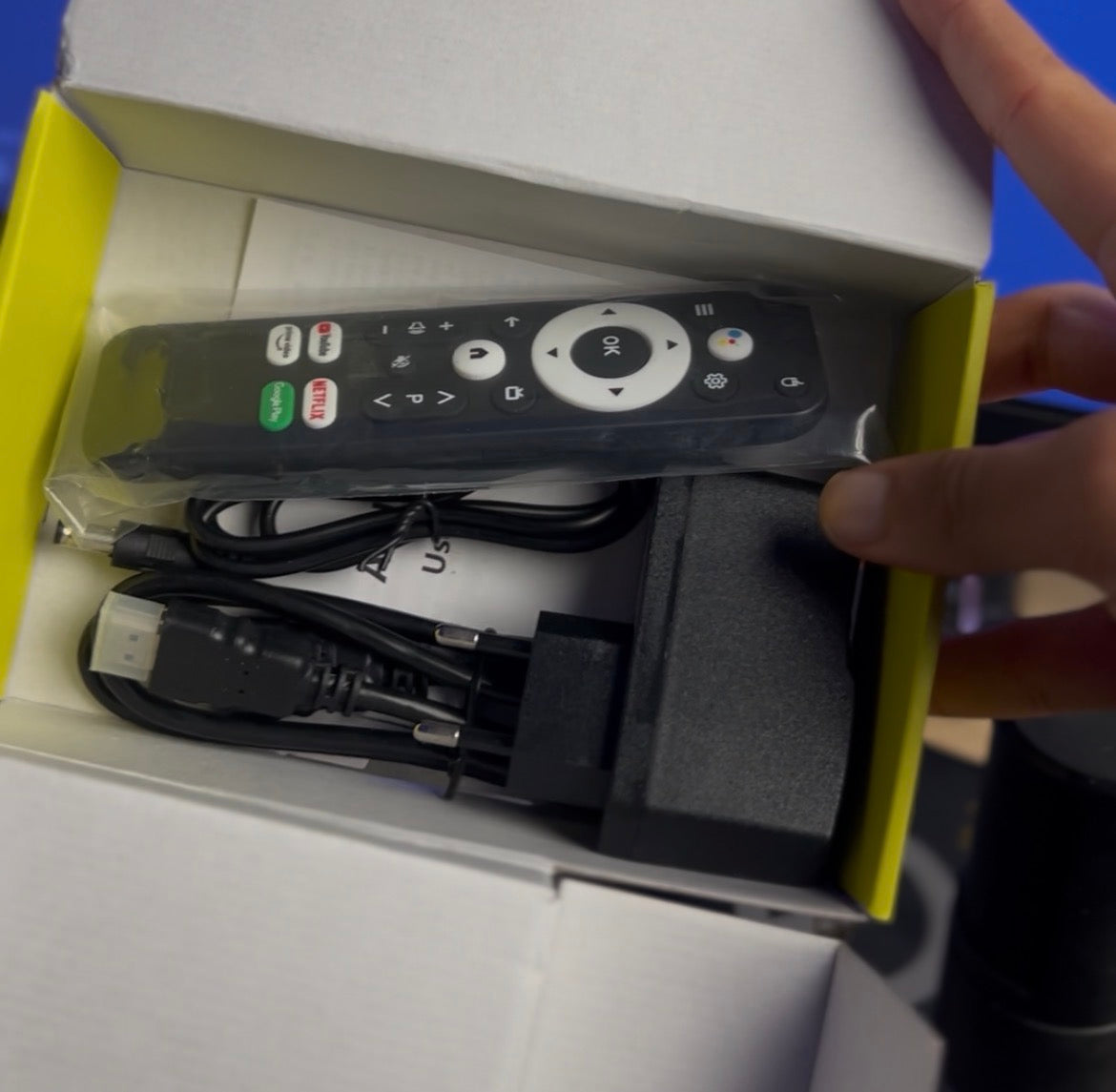 ONN. Smart TV Box 4K - Google Tv – Android 15 - 8GB RAM - 128GB STOCKAGE